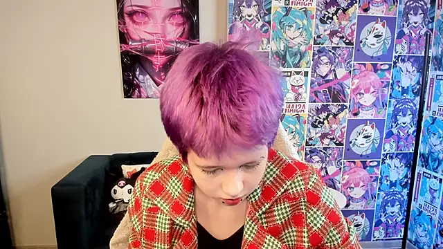 Snapshot of CarolineRichter chatting on 10.20.25 CarolineRichter online show from 10.20.25