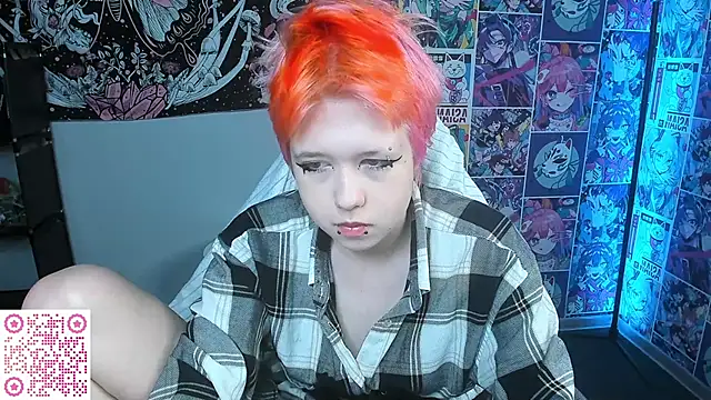 Snapshot of CarolineRichter chatting on 11.24.25 CarolineRichter online show from 11.24.25