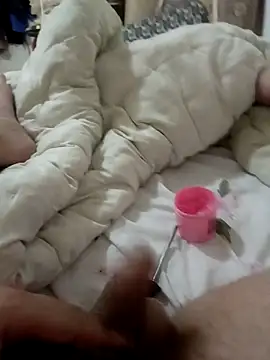 Snapshot of qwenqq chatting on 10.25.25 qwenqq online show from 10.25.25