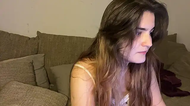 Snapshot of Vivalenti_Kiss chatting on 11.08.25 Vivalenti Kiss online show from 11.08.25