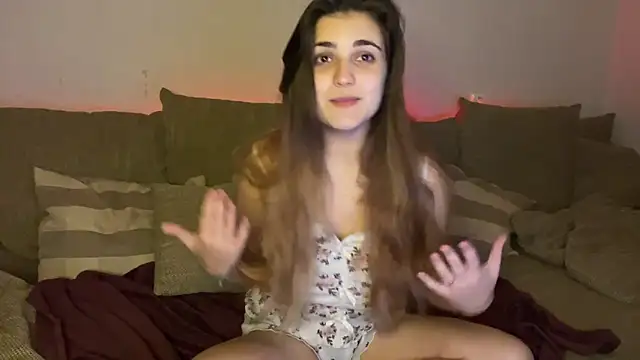 Snapshot of Vivalenti_Kiss chatting on 11.21.25 Vivalenti Kiss online show from 11.21.25