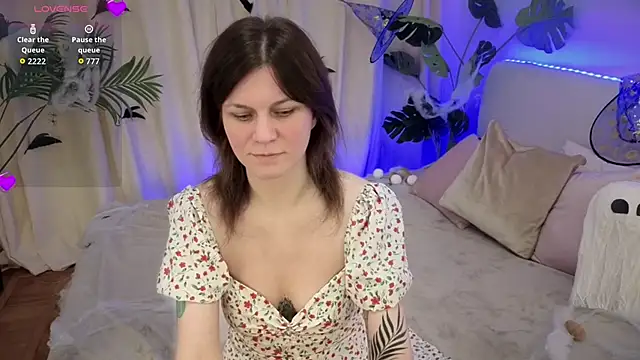 TinaMelt online show from 10.14.25