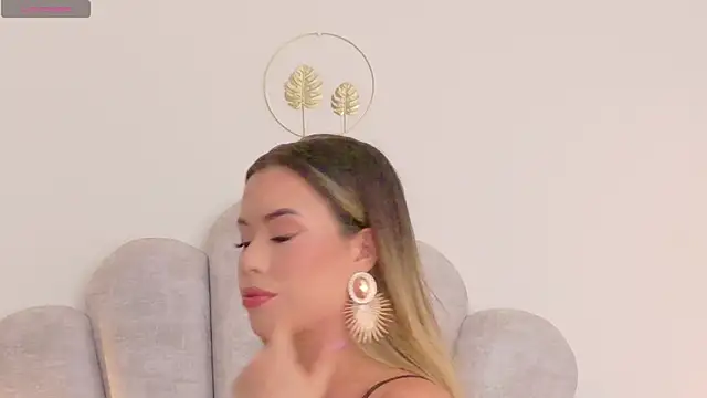 emma-conti2 online show from 04.25.26