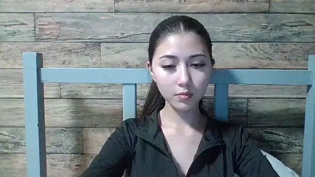 Virginia Hicks online show from 10.03.25