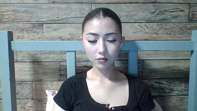 Virginia Hicks online show from 11.30.25