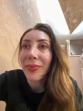HellaryTourent online show from 05.12.26