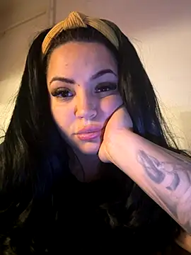 sexybunny18255 online show from 10.06.25