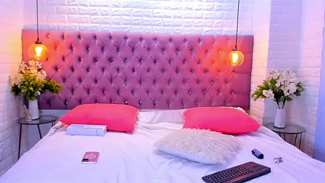 Snapshot of amber_sparkle chatting on 09.18.25 amber sparkle online show from 09.18.25