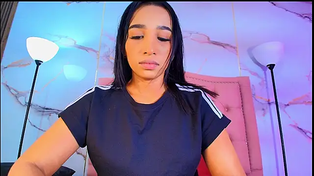 AlyaThompson online show from 05.13.26