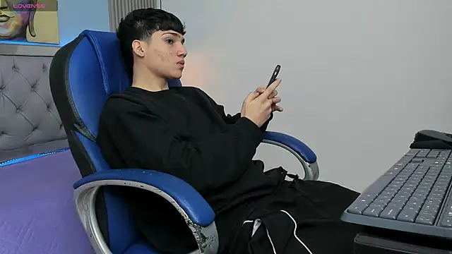 SamBlack  online show from 04.25.26