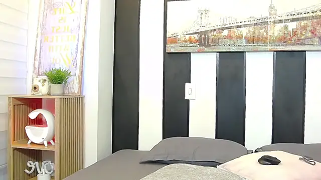 ParisRoux online show from 02.22.26