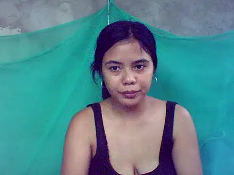 Snapshot of sweet_heaven00 chatting on 10.26.25 sweet heaven00 online show from 10.26.25