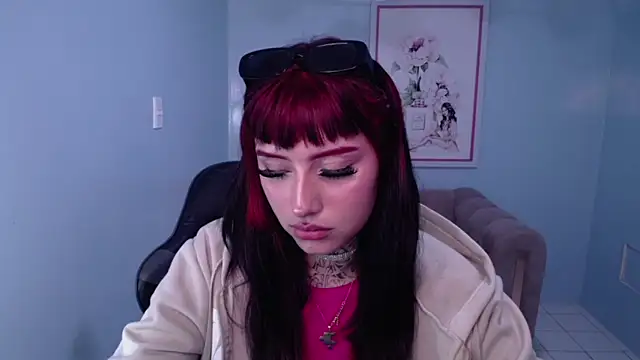 Snapshot of koraa_t chatting on 09.16.25 koraa t online show from 09.16.25