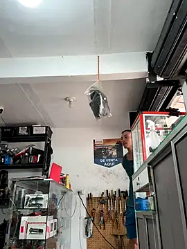 Snapshot of Terra-22cm chatting on 10.18.25 Terra-22cm online show from 10.18.25