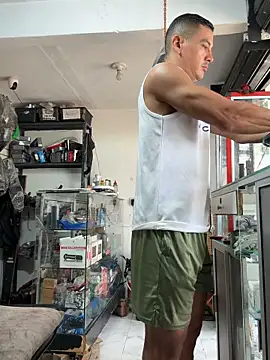 Snapshot of Terra-22cm chatting on 11.21.25 Terra-22cm online show from 11.21.25