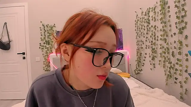 yuna loon online show from 11.18.25