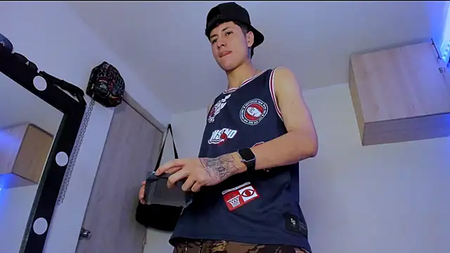 Snapshot of Mateo_Escobar chatting on 09.10.25 Mateo Escobar online show from 09.10.25