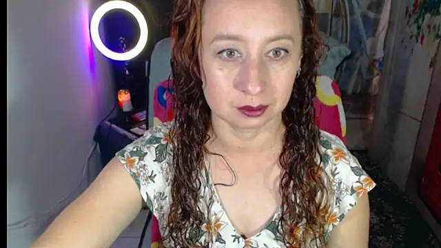 Milf Valeria online show from 10.28.25