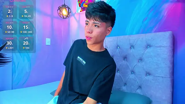MaxiWildd online show from 04.23.26