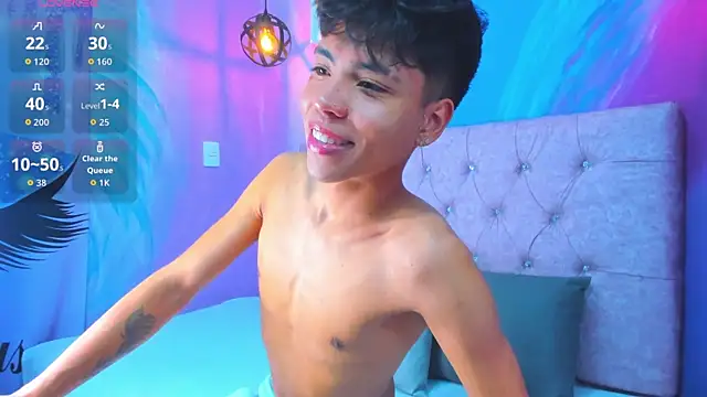 MaxiWildd online show from 04.28.26