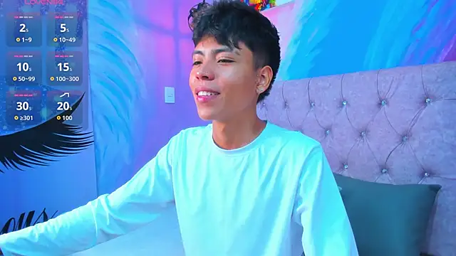 MaxiWildd online show from 04.29.26