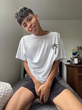 MaxiWildd online show from 06.06.26