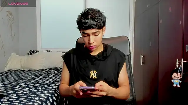 Snapshot of Noxx_starkK chatting on 12.16.25 Noxx starkK online show from 12.16.25