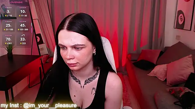 Michela Fruet online show from 02.18.26