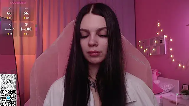 Michela Fruet online show from 06.12.26