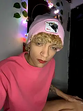 Snapshot of Bryan_ale22 chatting on 10.06.25 Bryan ale22 online show from 10.06.25