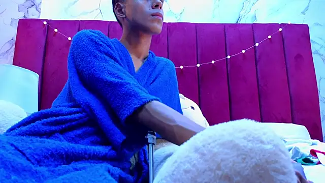 PrincePoppy online show from 12.17.25