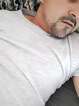 Bradd 32 online show from 11.17.25