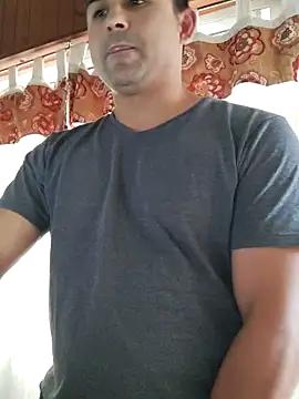 Snapshot of Bradd_32 chatting on 02.08.26 Bradd 32 online show from 02.08.26