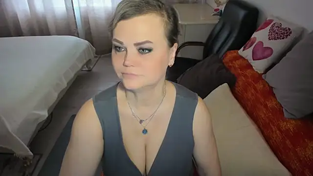 Snapshot of MildMature chatting on 06.21.26 MildMature online show from 06.21.26