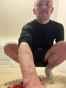 Snapshot of GayBoy_28_32 chatting on 12.15.25 GayBoy 28 32 online show from 12.15.25