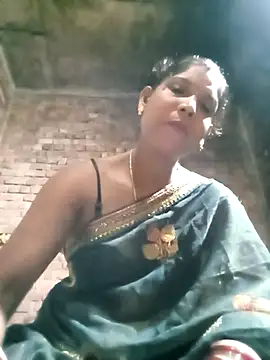 Snapshot of Savita992 chatting on 09.08.25 Savita992 online show from 09.08.25