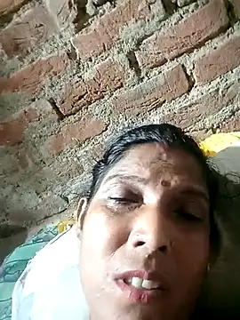 Snapshot of Savita992 chatting on 09.25.25 Savita992 online show from 09.25.25