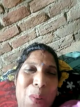 Snapshot of Savita992 chatting on 09.26.25 Savita992 online show from 09.26.25