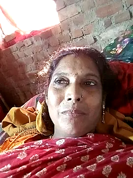 Snapshot of Savita992 chatting on 10.06.25 Savita992 online show from 10.06.25