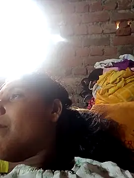 Snapshot of Savita992 chatting on 10.20.25 Savita992 online show from 10.20.25