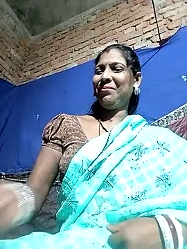 Snapshot of Savita992 chatting on 10.23.25 Savita992 online show from 10.23.25