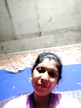 Snapshot of Savita992 chatting on 10.26.25 Savita992 online show from 10.26.25