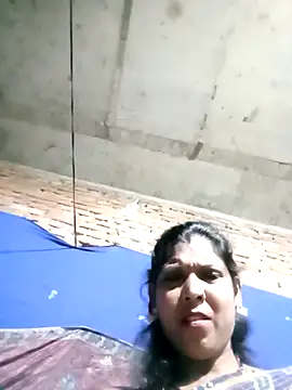 Snapshot of Savita992 chatting on 10.31.25 Savita992 online show from 10.31.25