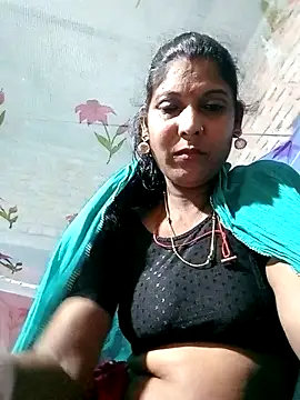 Snapshot of Savita992 chatting on 11.09.25 Savita992 online show from 11.09.25