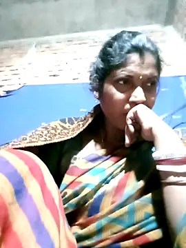 Snapshot of Savita992 chatting on 11.13.25 Savita992 online show from 11.13.25