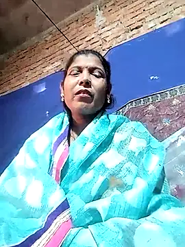 Snapshot of Savita992 chatting on 11.17.25 Savita992 online show from 11.17.25