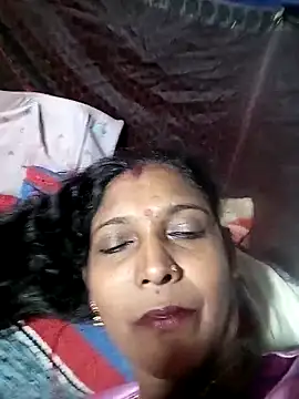 Snapshot of Savita992 chatting on 11.23.25 Savita992 online show from 11.23.25