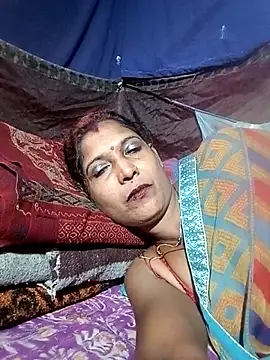 Snapshot of Savita992 chatting on 11.24.25 Savita992 online show from 11.24.25