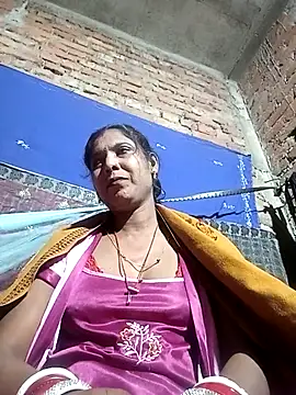 Snapshot of Savita992 chatting on 11.26.25 Savita992 online show from 11.26.25