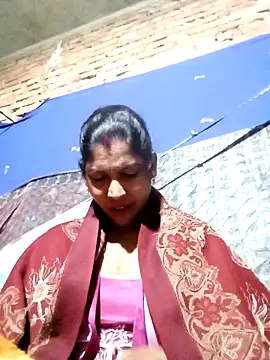 Snapshot of Savita992 chatting on 11.28.25 Savita992 online show from 11.28.25